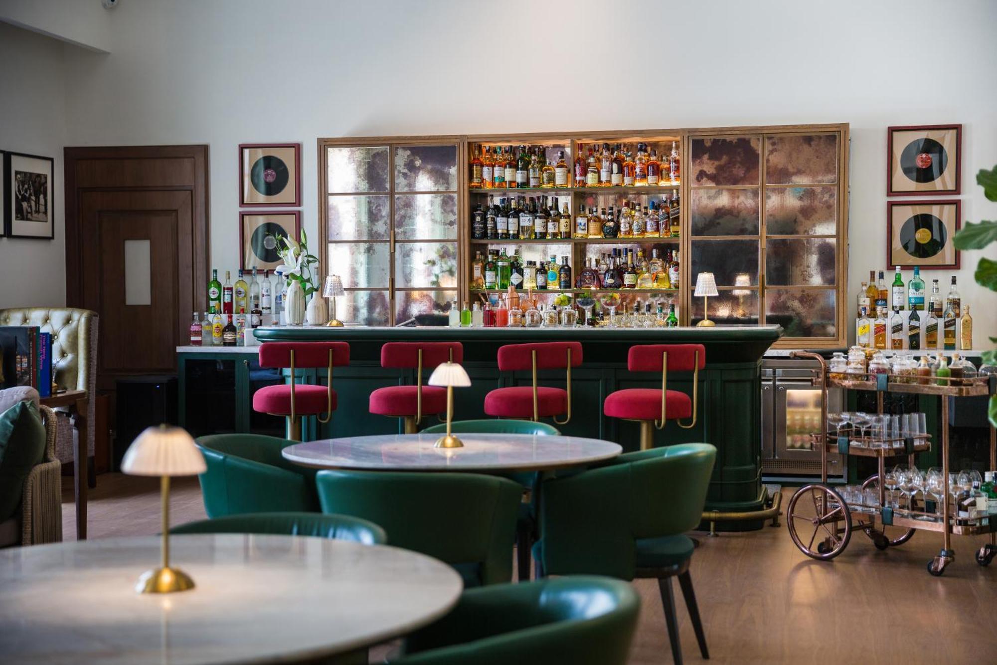 古尔冈 Dlf Club 3酒店 外观 照片