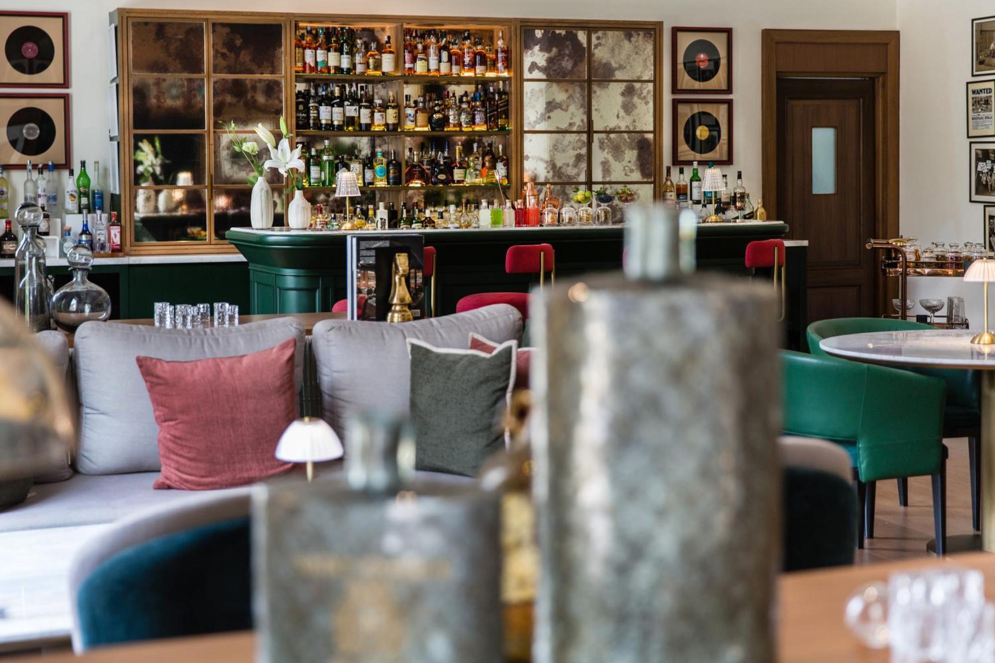 古尔冈 Dlf Club 3酒店 外观 照片