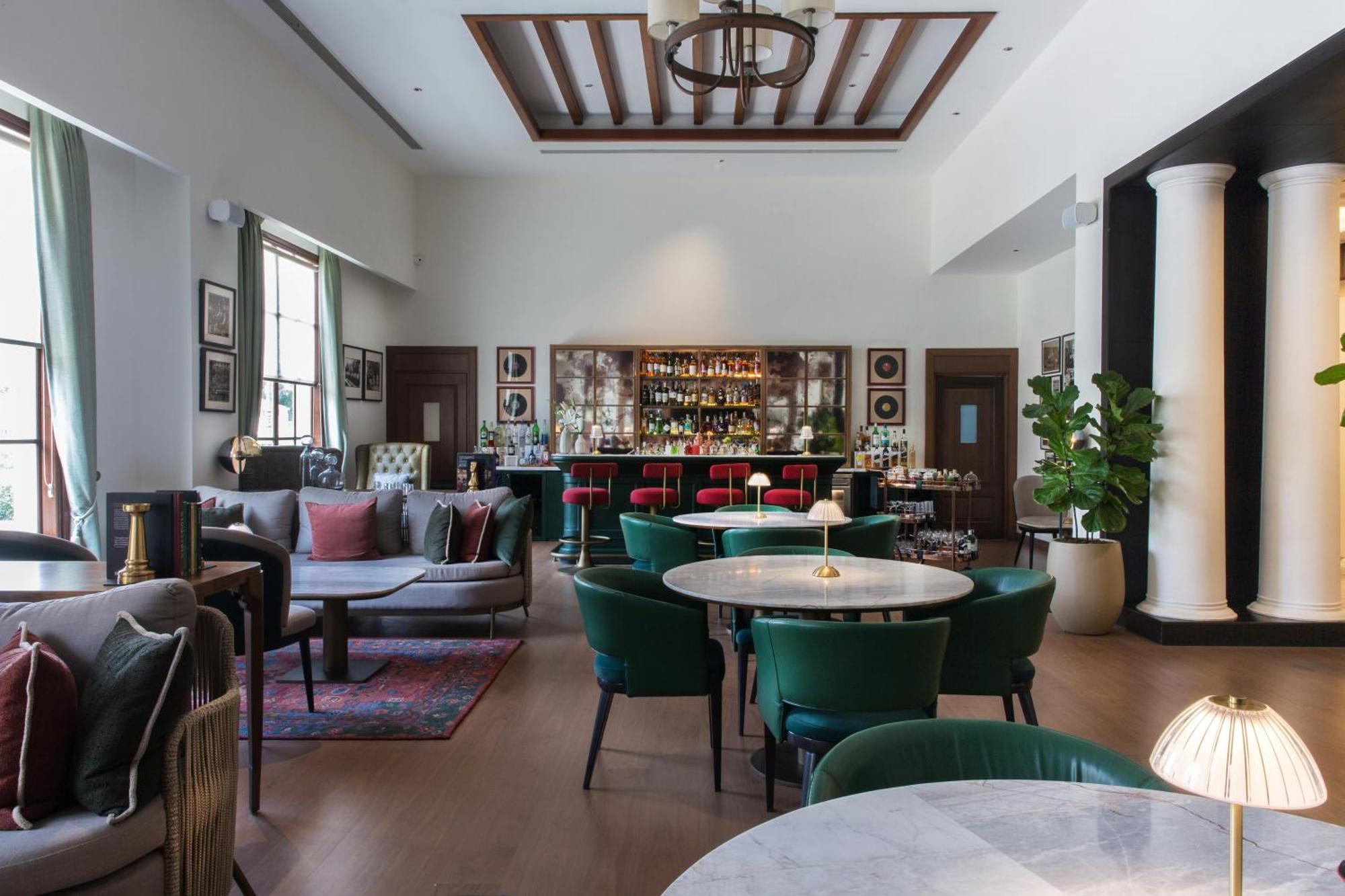 古尔冈 Dlf Club 3酒店 外观 照片